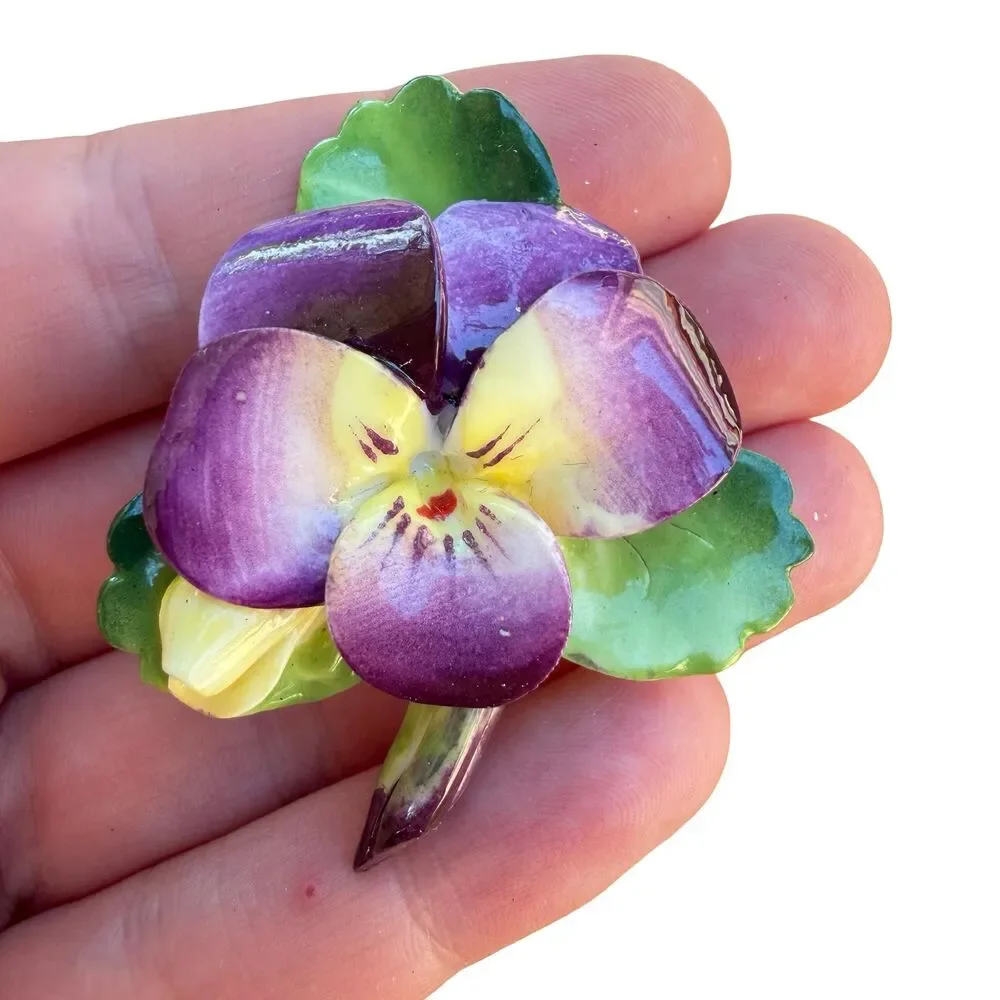 Flawless Large 1940’s 1950’s Cara Staffordshire England Pansy Flower Pin Brooch